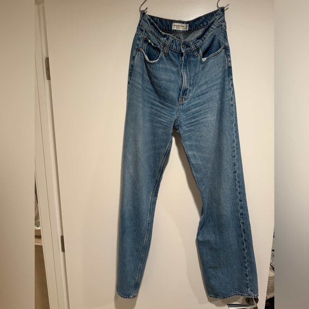 Abercrombie the loose high rise jeans size 26